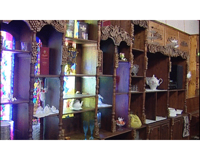 Замуровали! В кафе «Дубрава» заварили двери