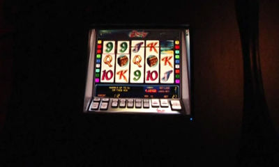 Дети и престарелые посетительницы в подпольном игорном доме