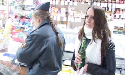 Рейд: несовершеннолетним продают алкоголь и сигареты