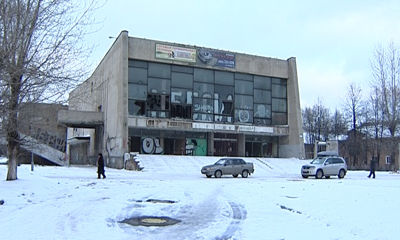 Падение с крыши кинотеатра - несчастный случай