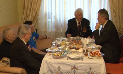 Сергей Ястребов поздравил ветерана ВОВ с Днем рождения