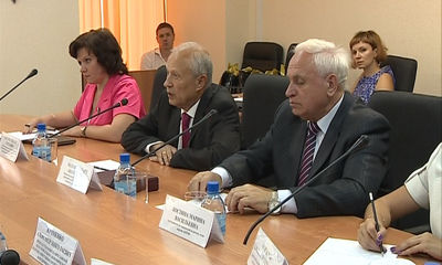 В региональном парламенте сегодня принимали коллег из Калуги