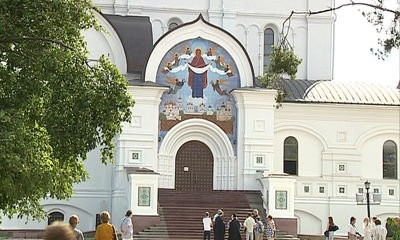 Освятили икону, установленную над северными вратами Успенского собора