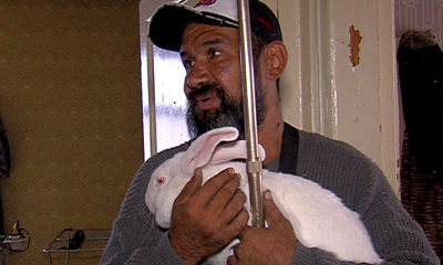 Бездомные самовольно заняли аварийный дом