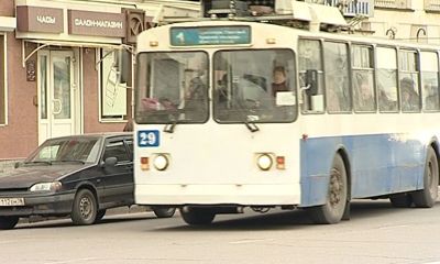 Льготники требуют вернуть безлимитный проездной на городском транспорте