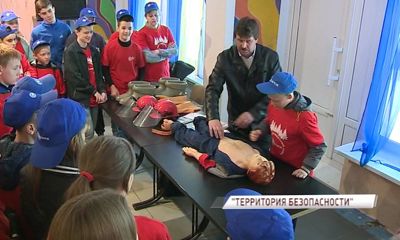 Более 600 воспитанников детского лагеря поучаствовали в тушении пожара, оказании первой помощи и узнали правила поведения на 