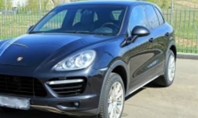 В Ярославле судебные приставы арестовали у алиментщика «Porshe Cayenne»