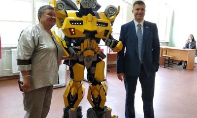 ВИДЕО: Герой из фантастического боевика пришел на предварительное голосование в Ярославле