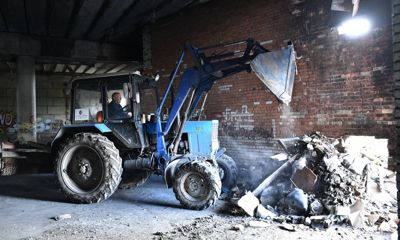 Семь самосвалов мусора: под Добрынинским мостом наконец-то ликвидируют свалку