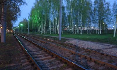 Трамвайные пути в Ярославле подсветили зелеными фонарями