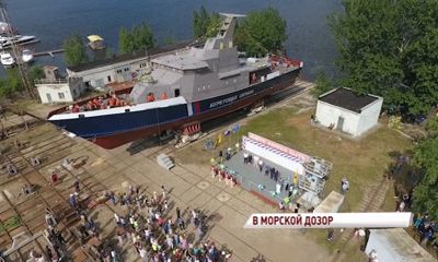 В Ярославле на воду спустили новый военный катер, опережающий аналоги