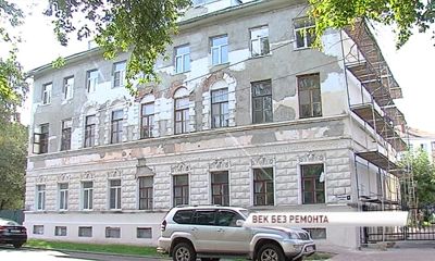 Реконструкция исторического здания на площади Челюскинцев подходит к концу