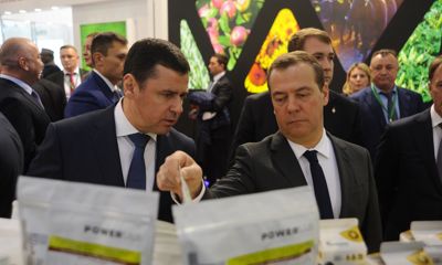 Стенд Ярославской области на выставке «Золотая осень» посетил Дмитрий Медведев