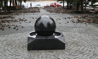 На бульваре Ушакова в Рыбинске появился крутящийся фонтан