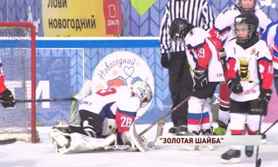 На Советской площади в Ярославле выбрали лучшую дворовую хоккейную команду