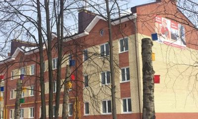 Весна близко: в Ярославском районе появились разноцветные скворечники