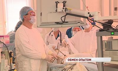 Врачи из столицы поделились опытом удаления опухолей легких