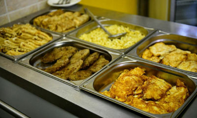 Вкусно ли? Родители ярославских школьников попробовали еду из столовой