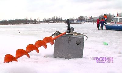 Рыхлый лед не помеха: инспекторы ГИМС снова прогоняют рыбаков