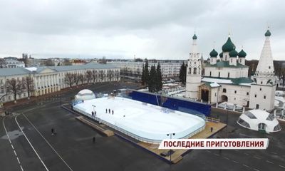 Советская площадь готовится к матчу между ветеранами «Локомотива» и звездами хоккея СССР