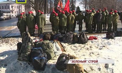 Члены «Юнармии» отправились на сборы в Костромской парашютно-десантный полк