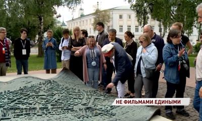 В самом центре Ярославля высадился внушительный режиссеро-актерский десант