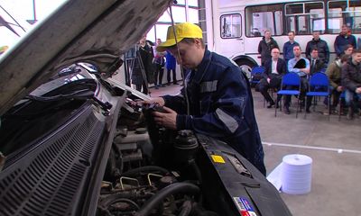 В Ярославле автомеханики посоревновались в профессиональном мастерстве