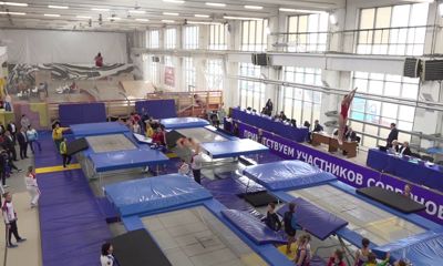 Лучшие из лучших: в Ярославле стартовал Кубок России по прыжкам на батуте