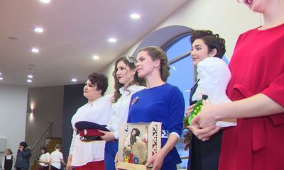 В Ярославле определились с лучшей «чайкой»: на конкурс приехали десять участниц со всей страны