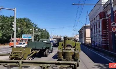 По Ярославлю проходит колонна Победы: прямая трансляция с места событий