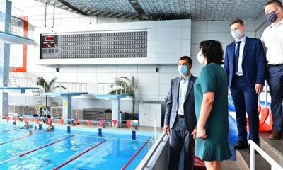 Можно и поплавать: в Ярославле открылись бассейны