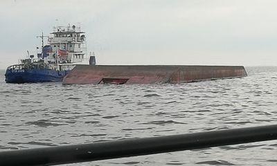 Транспортная прокуратура организовала проверку по факту опрокидывания баржи в Ярославской области