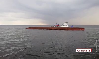 На месте опрокидывания баржи обнаружено тело - предположительно, матроса