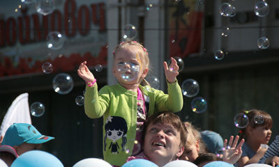 Как будем гулять в 2021-м: утвержден график выходных и праздничных дней