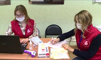 Волонтеры акции #МЫВМЕСТЕ продолжают помогать бабушкам и дедушкам города