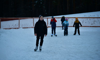 В Заволжском районе каток на лыжной базе стал бесплатным
