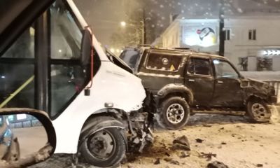 Три человека пострадали в ДТП с участием маршрутки в Ярославле