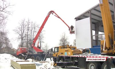 В Красных Ткачах идет строительство первого крытого спортивного объекта