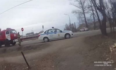 В Ярославле наградили сотрудников ГИБДД, спасших людей при пожаре