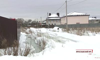 В поселке Карачиха затопило дренажную канаву