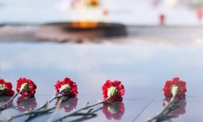 Председатель муниципалитета Ярославля возложил цветы к монументу в парке Победы