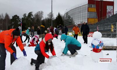 В Рыбинске слепят 950 снеговиков