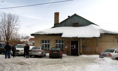 Депутат Лариса Ушакова взяла на контроль капремонт амбулатории в поселке Дубки