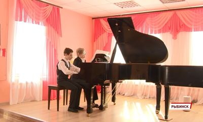 Новые музыкальные инструменты поступили в третью музыкальную школу Рыбинска