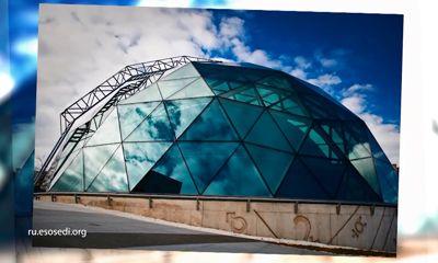 Утреннее шоу «Овсянка» от 16.03.21: знакомимся с руководителем ассоциации планетариев и продолжаем гулять по музею «Фабрика»