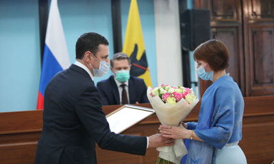 Дмитрий Миронов и глава Минздрава наградили ярославских медиков за борьбу с коронавирусом