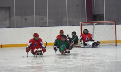 Дмитрий Миронов и Ольга Голодец посетили товарищеский матч по следж-хоккею