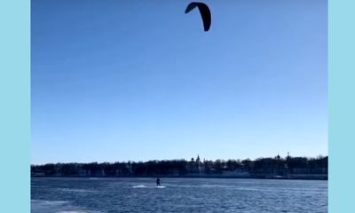 В Ярославле любители кайтинга открыли сезон на Волге: видео