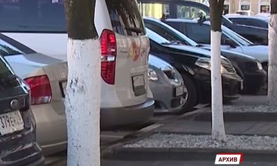 За гаджеты на лобовом стекле будут штрафовать: в России вступят в силу новые правила для водителей