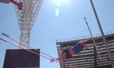 70 спортсменов и разных регионов выявляют сильнейших в прыжках с шестом в Ярославле